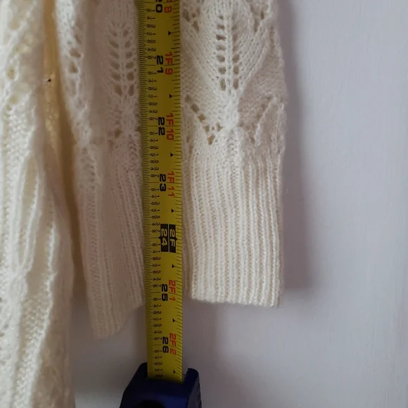 Elegant Cream Knit Sweater - Picture 7 of 7